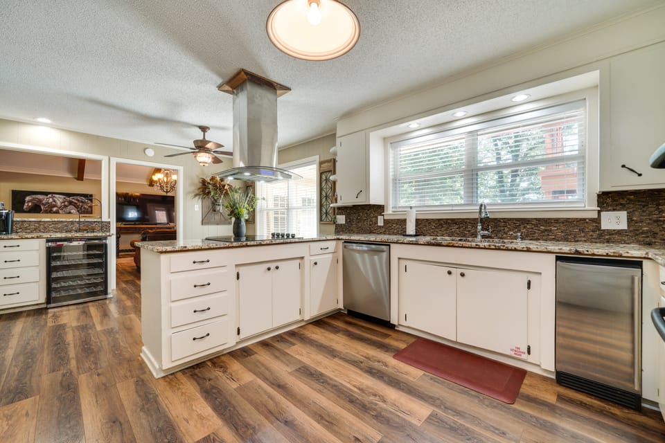 Charming Texarkana Home: Lake & Pool Access! House in Arkansas