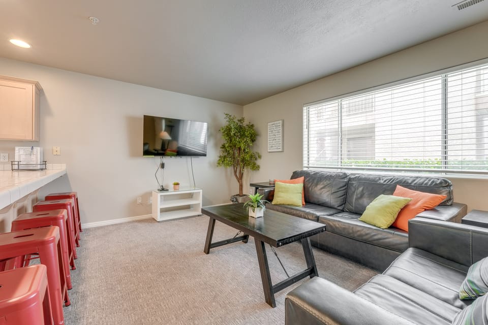 Family-Friendly St George Condo w/ Community Pools Apartment in St George