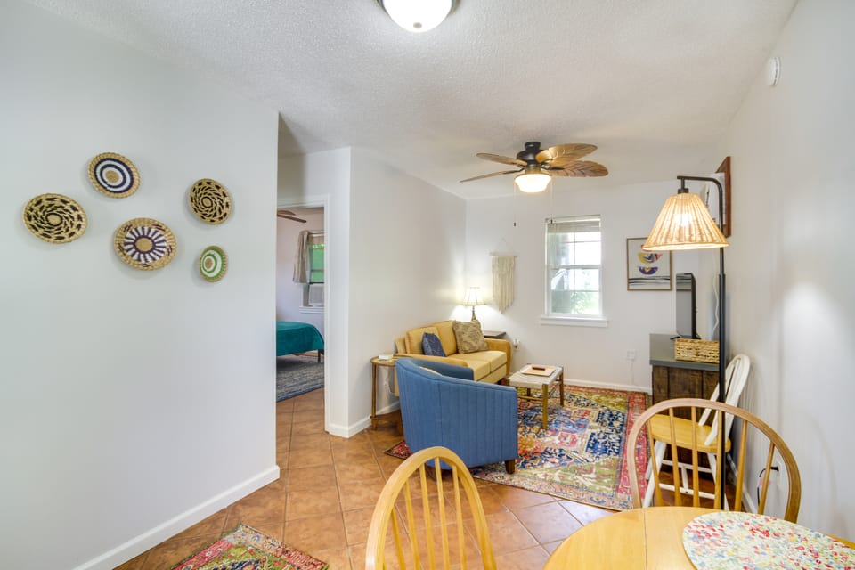 Charming Dtwn Retreat: 1 Mi to Ocean Springs Beach Cottage in Ocean Springs