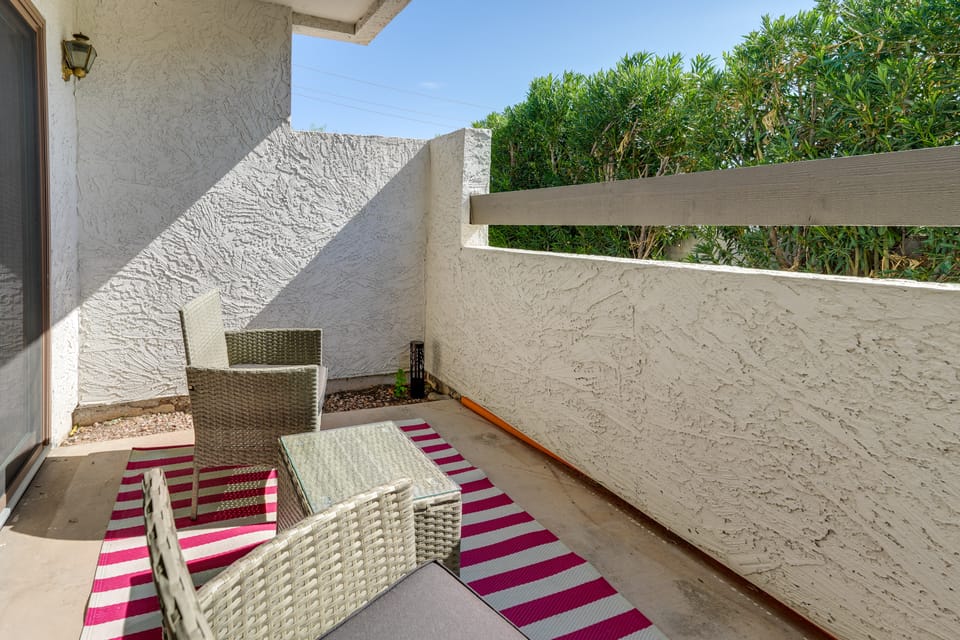 Patio & Pool Access: Modern Oasis 5 Mi to ASU! Apartment in Scottsdale