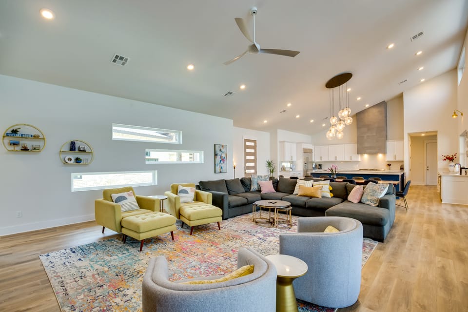 Relax Fireside! Waterfront Family Home in Malakoff House in Cedar Creek Reservoir