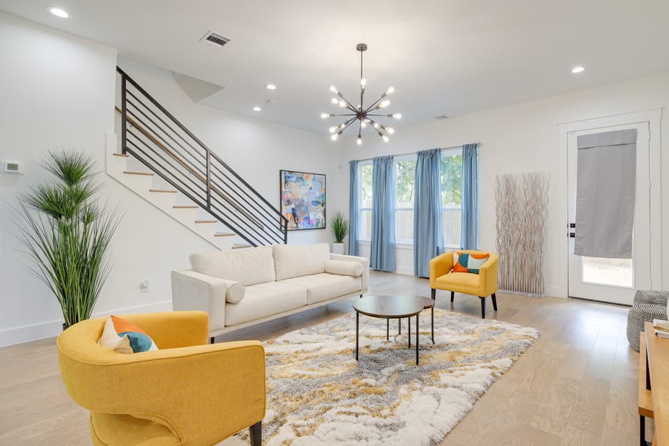 Modern Houston Home w/ Yard, 3 Mi to Toyota Center House in Houston