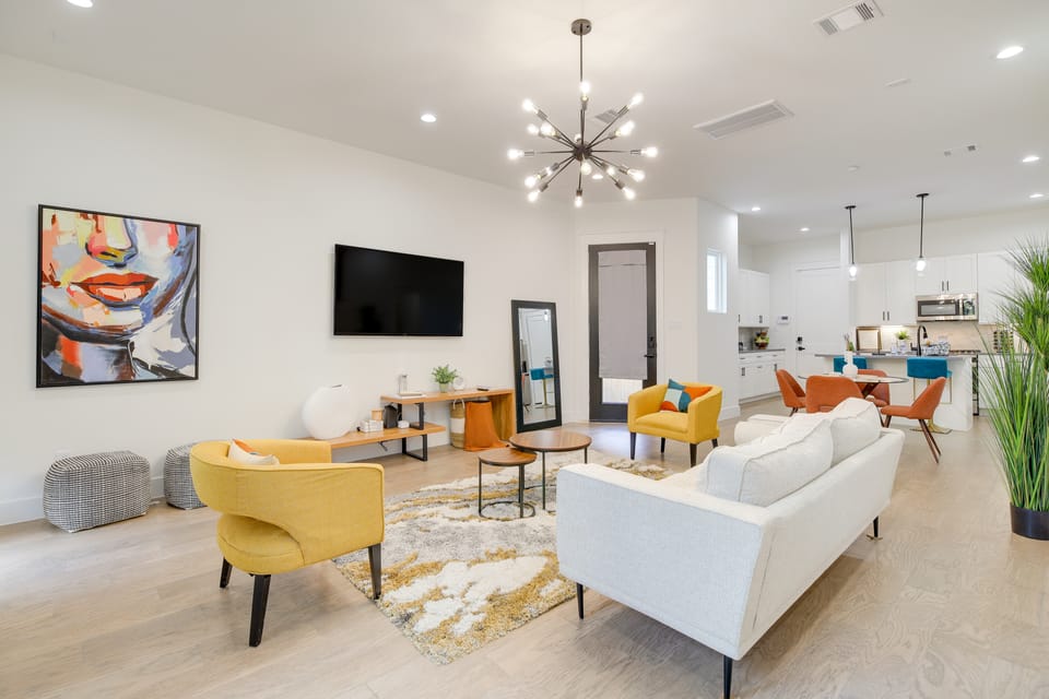 Modern Houston Home w/ Yard, 3 Mi to Toyota Center House in Houston