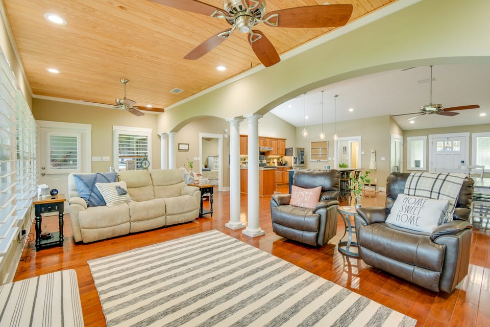 East Palatka Home on St Johns River w/ Boat Dock! House in Florida