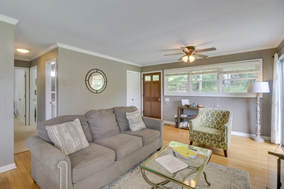 Quiet Charlottesville Hideaway in Baileys Retreat! Cottage in Shenandoah Valley