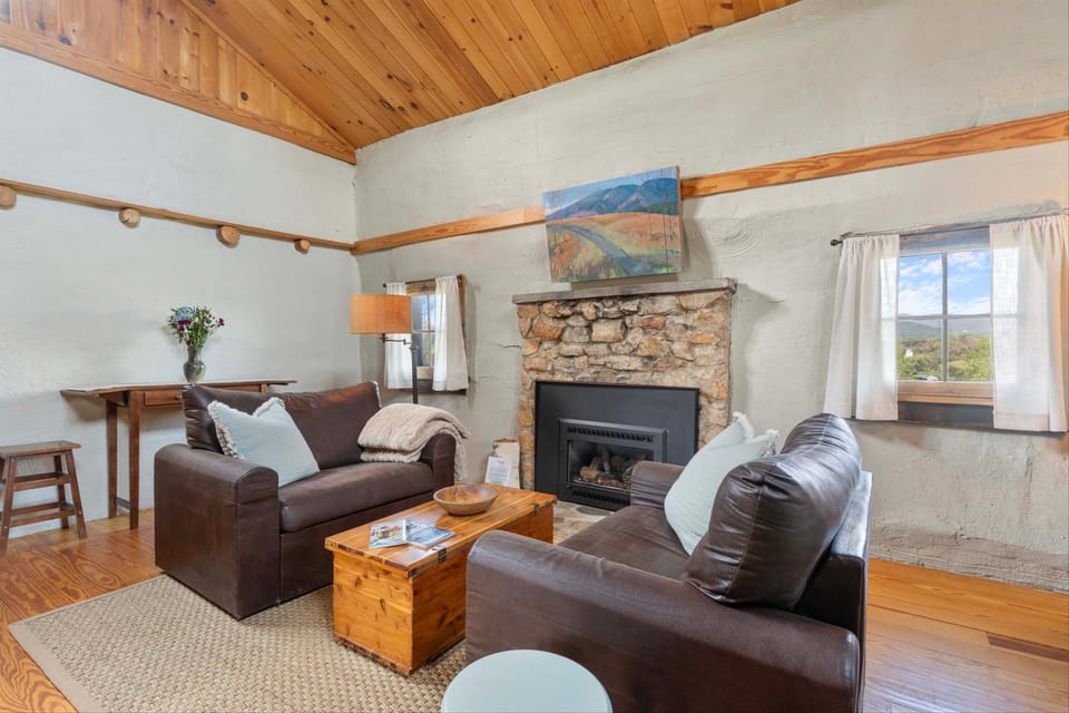 Rustic Bailey's Retreat Cabin Near Wineries! Apartment in Shenandoah Valley