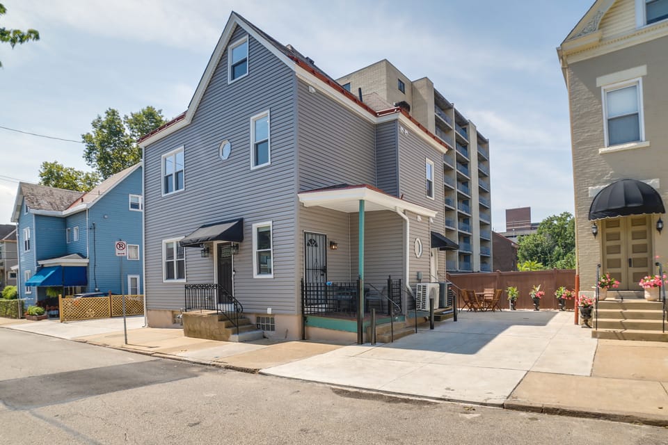 Family-Friendly Shadyside Gem Near Dtwn Pittsburgh House in Shadyside