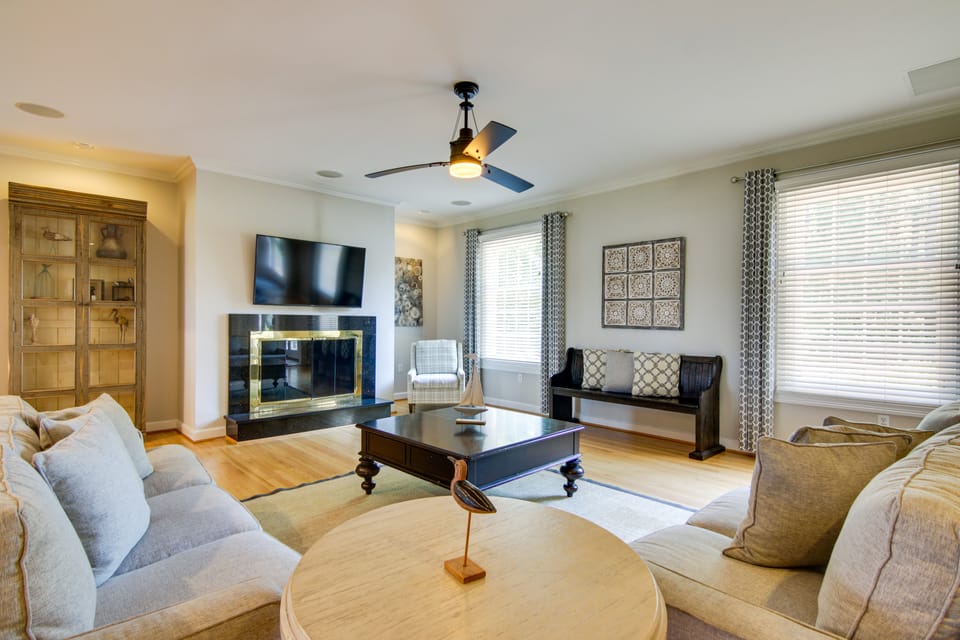 Waterfront Cambridge Gem w/ Hot Tub, Pool & Dock! House in Maryland