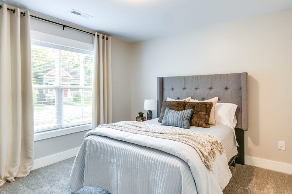 Cozy South Carolina Abode - Steps from Main Street Apartment in Greenville
