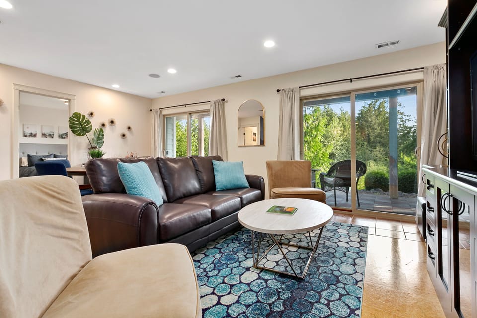 Modern Bellingham Retreat Near Galbraith Mountain! Apartment in Sudden Valley