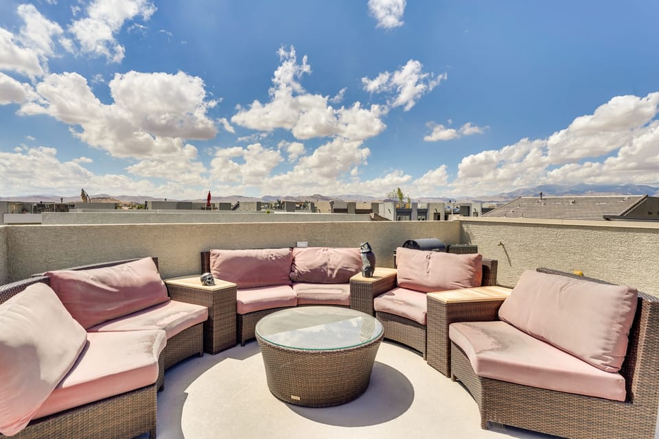 Las Vegas Home w/ Terrace ~ 10 Mi to the Strip! House in Spring Valley