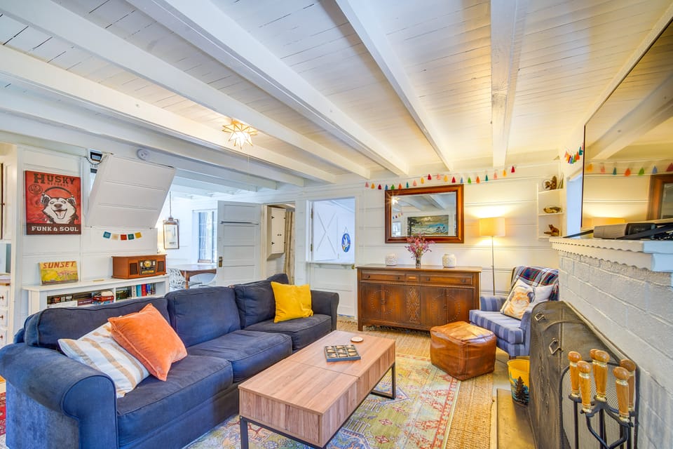 Crestline Vacation Rental, Close to Hiking Trails! House in Crestline