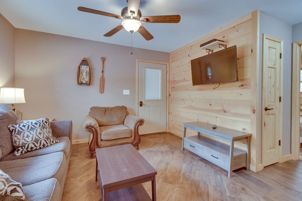 Van Buren Condo Near Boating, Hiking & Golfing! Apartment in Current River