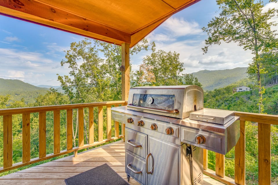 North Carolina Cabin - Pool Table & Mountain Views House in Tennessee