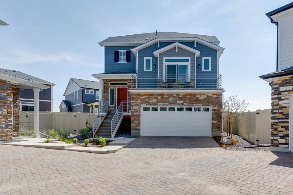 9 Mi to Airport: Pet-Friendly Aurora Home w/ Deck House in Aurora