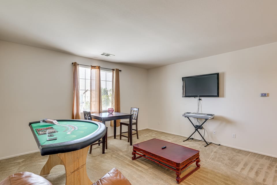 Large Menifee Home: 1 Block to Neighborhood Park! House in Menifee