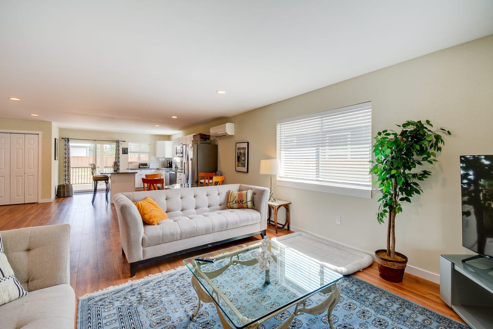 Westport Vacation Rental w/ Private Hot Tub! House in Westport