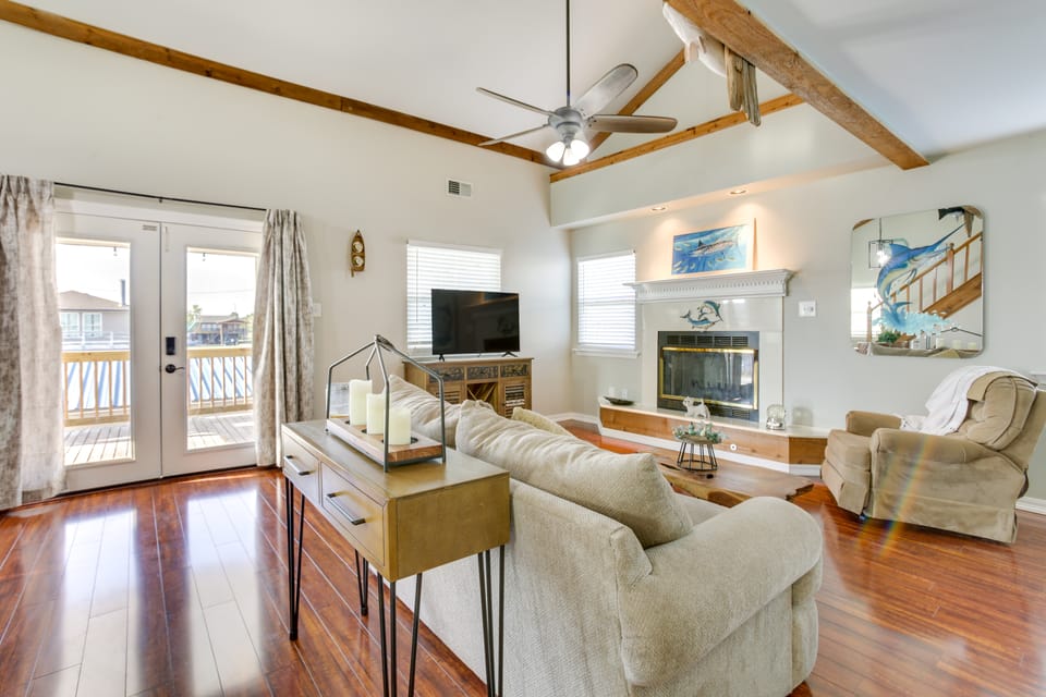 Bayou Bliss: Barataria Waterfront Getaway w/ Dock! House in Louisiana