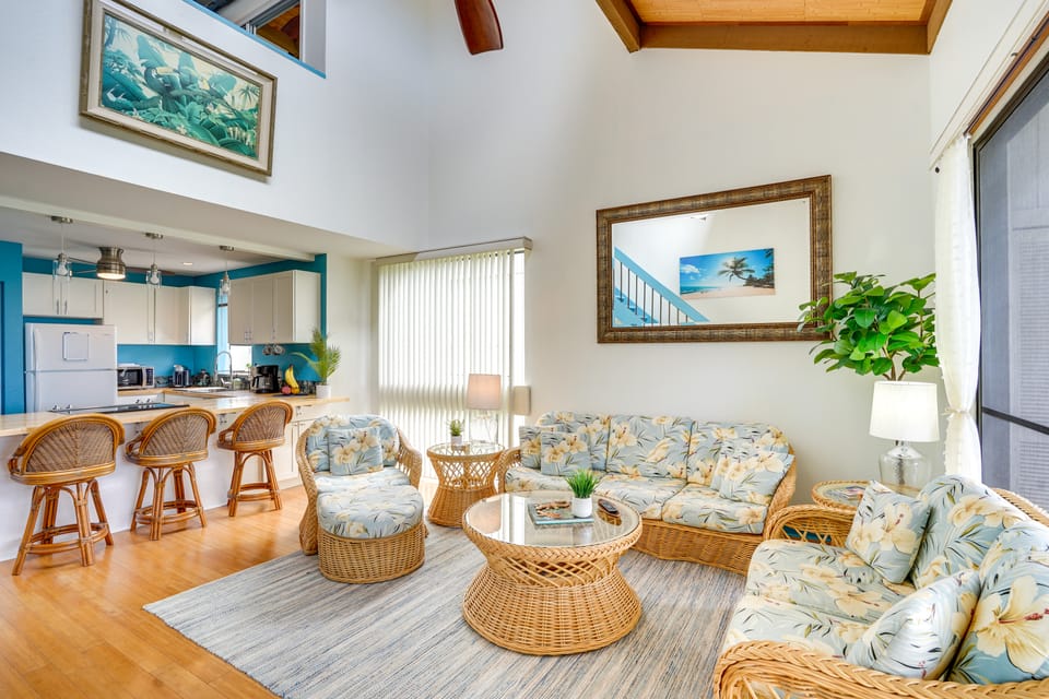 Downtown Kailua-Kona Condo w/ Pool & Views Apartment in Holualoa