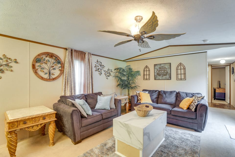 Bonneau Vacation Rental w/ Private Yard! House in South Carolina