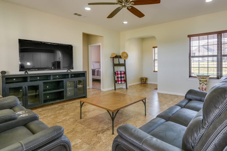 ~ 10 Mi to Dtwn McKinney: Home w/ Patio & Yard House in Texas