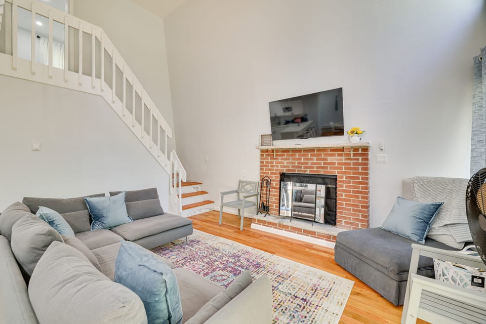 Community Perks: Family Poconos Home w/ Deck! House in Coolbaugh Township