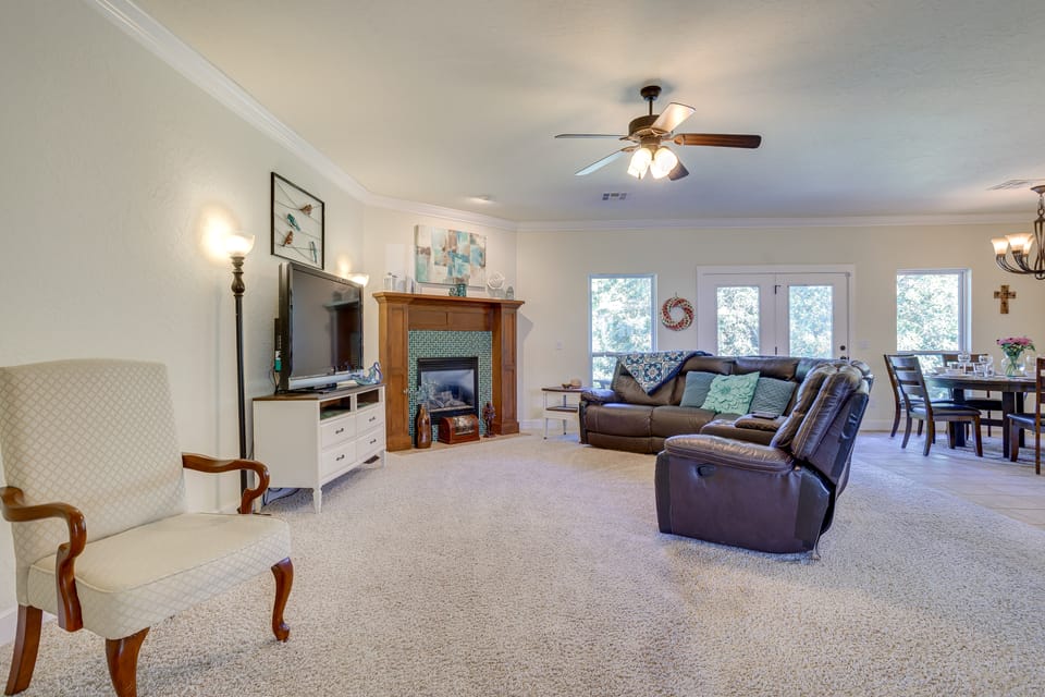 Quaint Noble Home: 6 Mi to University of Oklahoma! House in Norman