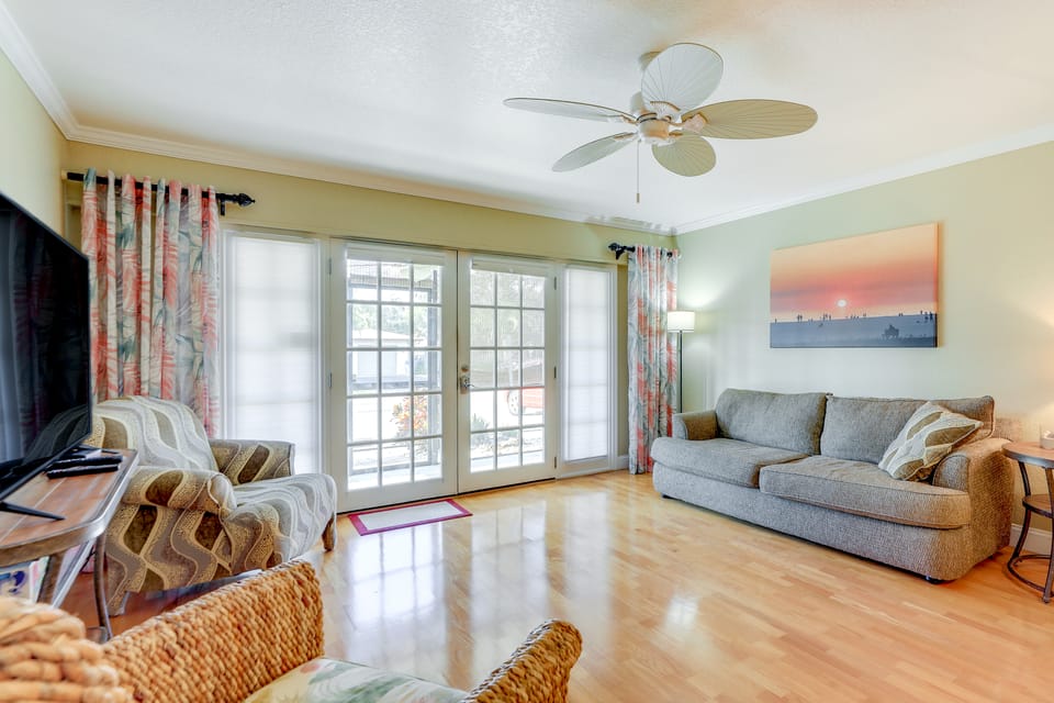 Welcoming Sarasota Vacation Rental w/ Pool! Apartment in Gulf Gate Estates
