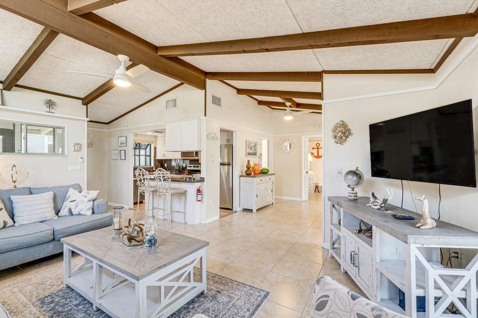 Manasota Key Vacation Rental w/ Beach Access! Apartment in Manasota Key