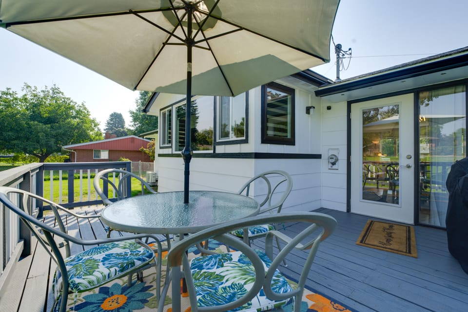 Cozy Retreat in Spokane Valley w/ Fireplace House in Veradale