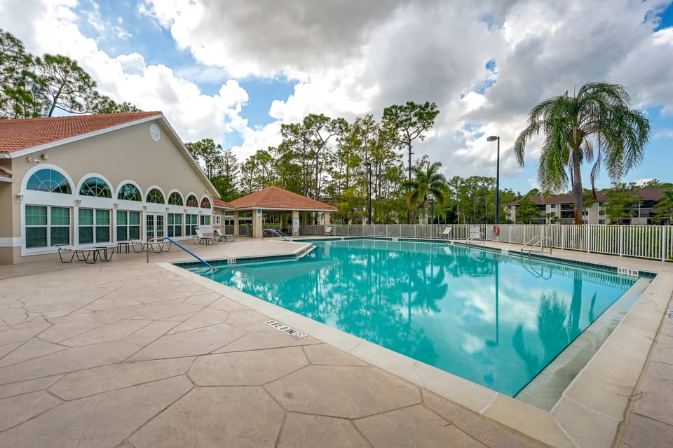 3 Mi to Beaches: Naples Condo w/ Pool Access! Apartment in Collier County