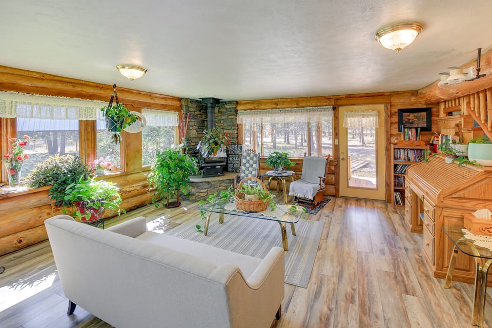 Libby Home w/ Mountain Views, Gazebo & Fire Pit! House in Idaho