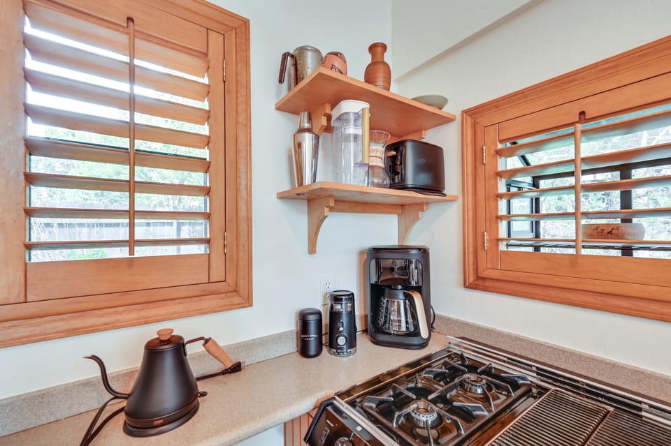 Pet-Friendly Flagstaff Studio Cabin w/ Patio Apartment in Flagstaff