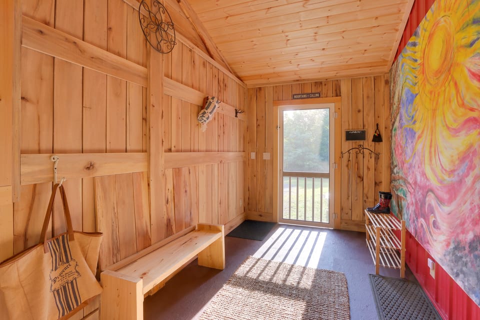 Peaceful Berkeley Springs Home: Escape to Nature! House in Shenandoah Valley