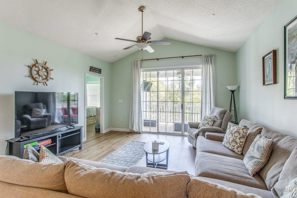 Barefoot Resort Retreat! Myrtle Beach Condo Apartment in North Myrtle Beach