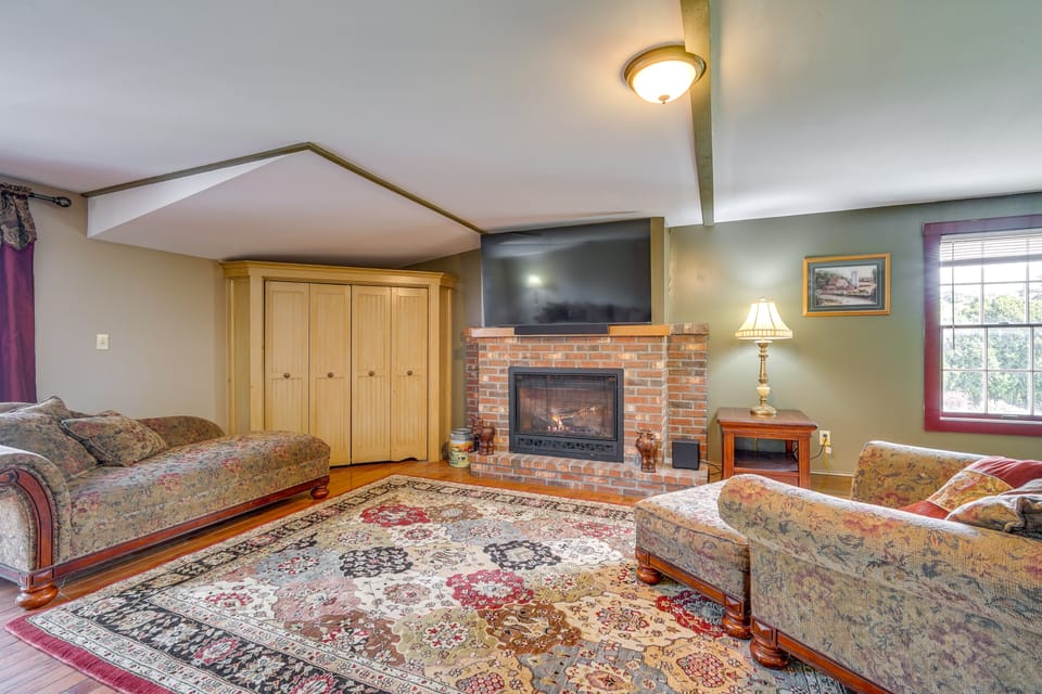 Buskirk Vacation Rental w/ Deck & Putting Green! House in Capital District, NY, USA