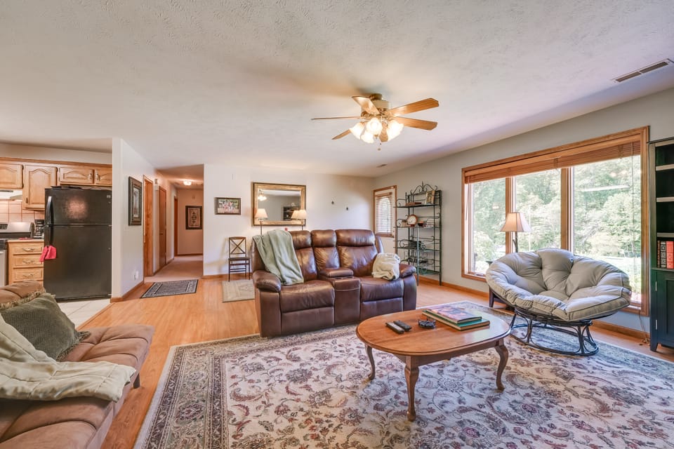 Game Room & Deck: Serene Ava Countryside Home House in Ozark Mountains