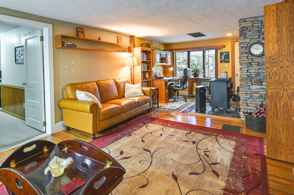 Canandaigua Getaway w/ Deck & Sunroom! House in Canandaigua Lake