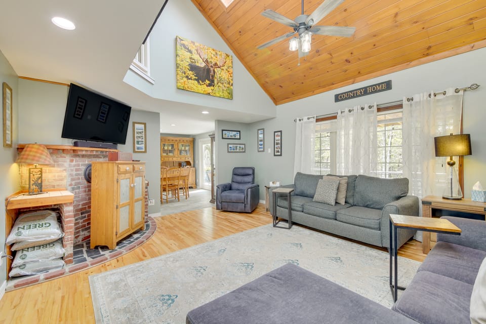 Searsport Paradise w/ Private Pool & Patio! House in Searsport