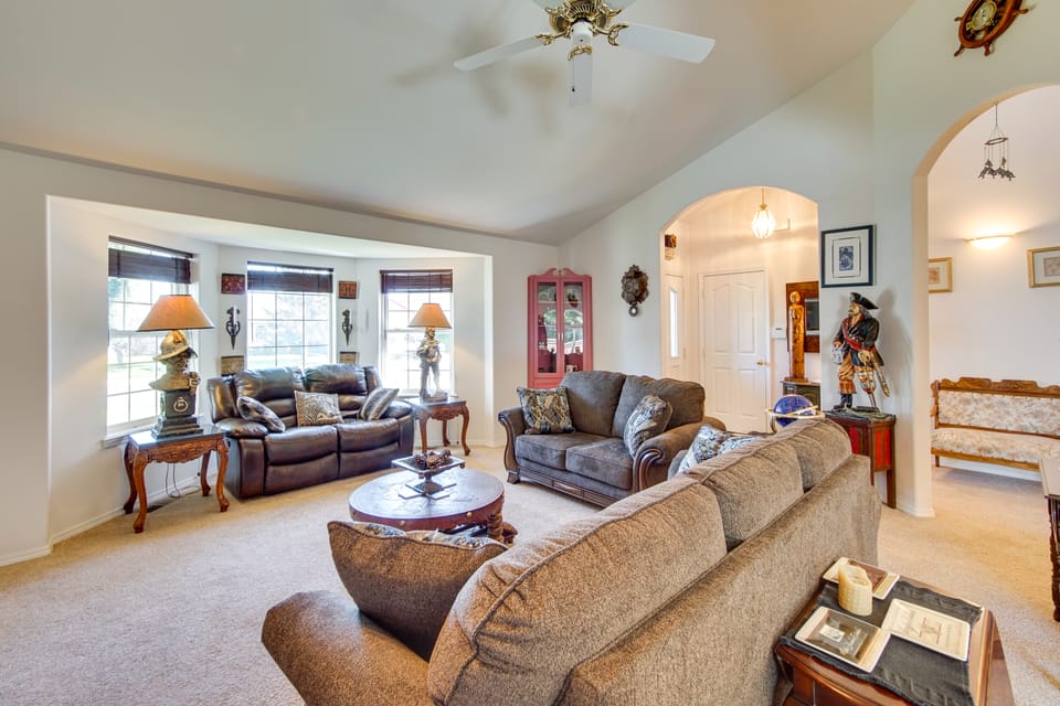6 Mi to Dtwn Yakima: Central Washington Home House in Yakima