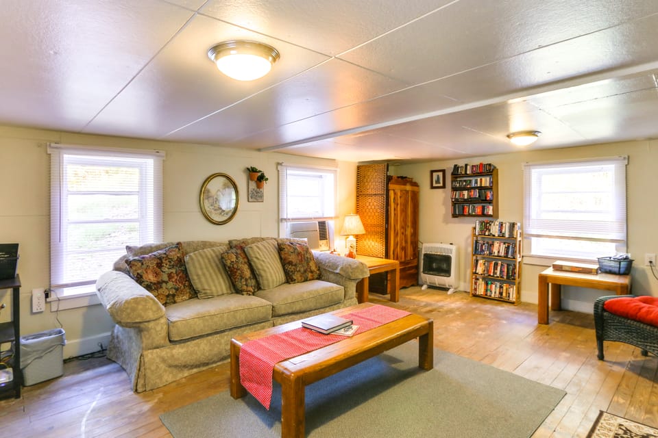 Historic Boonsboro Vacation Rental w/ Grill House in Maryland