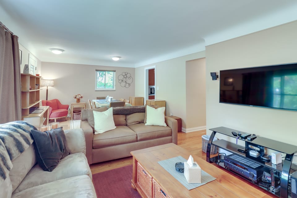 Royal Oak Home: 13 Mi to Downtown Detroit House in Royal Oak