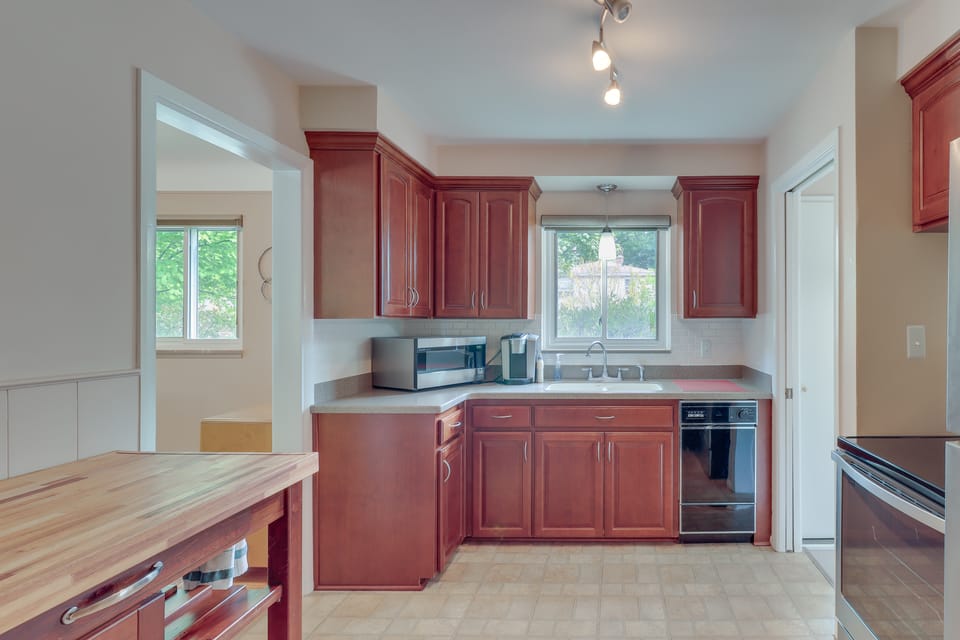 Royal Oak Home: 13 Mi to Downtown Detroit House in Royal Oak