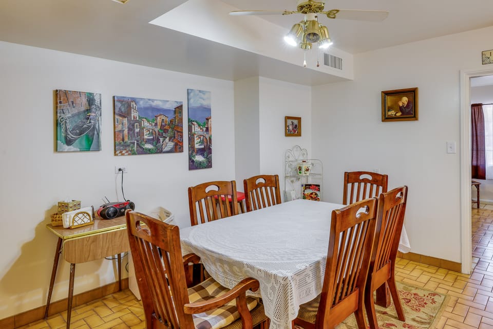 1/2 Mi to Light Rail: Midtown PHX Home w/ Patio House in Phoenix