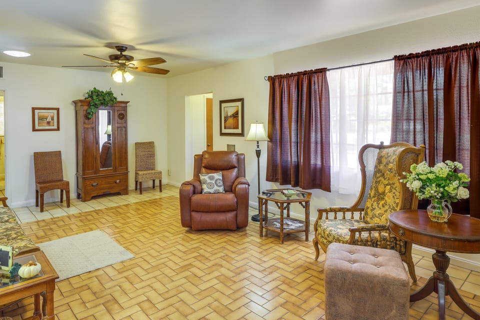 1/2 Mi to Light Rail: Midtown PHX Home w/ Patio House in Phoenix