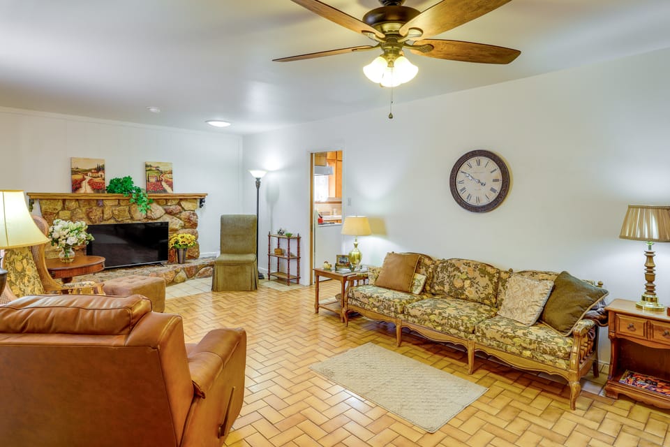 1/2 Mi to Light Rail: Midtown PHX Home w/ Patio House in Phoenix
