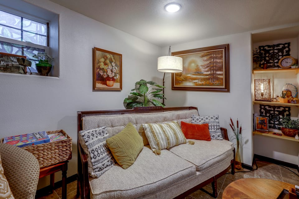 Black Hills Basecamp: Historic Rapid City Home! Apartment in Rapid City