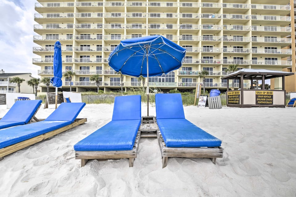 Balcony & Beach Access: Oceanfront PCB Condo Apartment in Panama City Beach