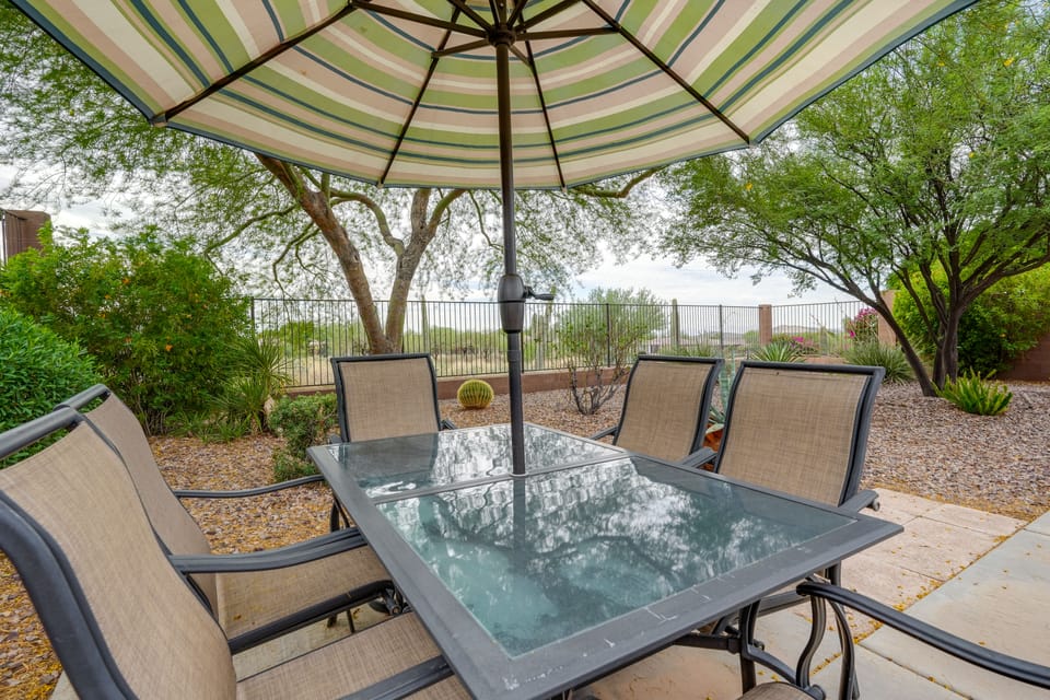 Snowbirds Welcome! Anthem Gem w/ Fairway Views House in Anthem