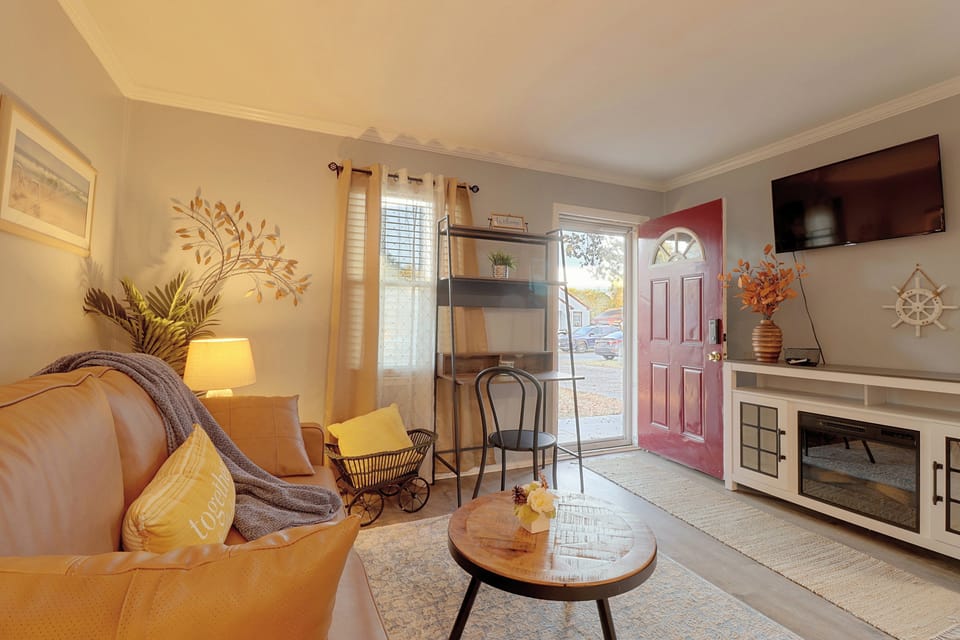 Hampton Vacation Rental: Central Location, Patio Cottage in Hampton